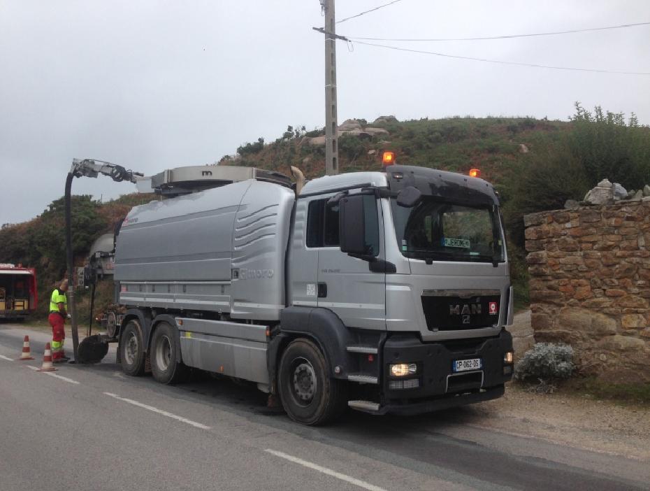 Hydrocureuse MORO sur un porteur MAN de 26 tonnes