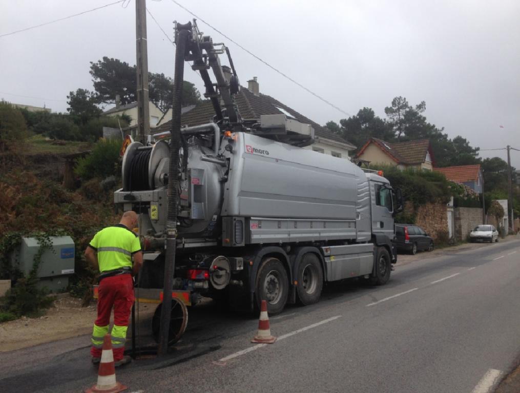 Hydrocureuse MORO sur un porteur MAN de 26 tonnes